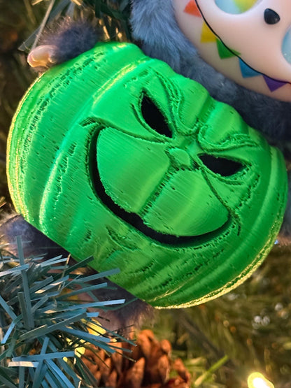 Bubus green guy clothes