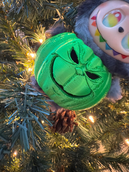 Bubus green guy clothes
