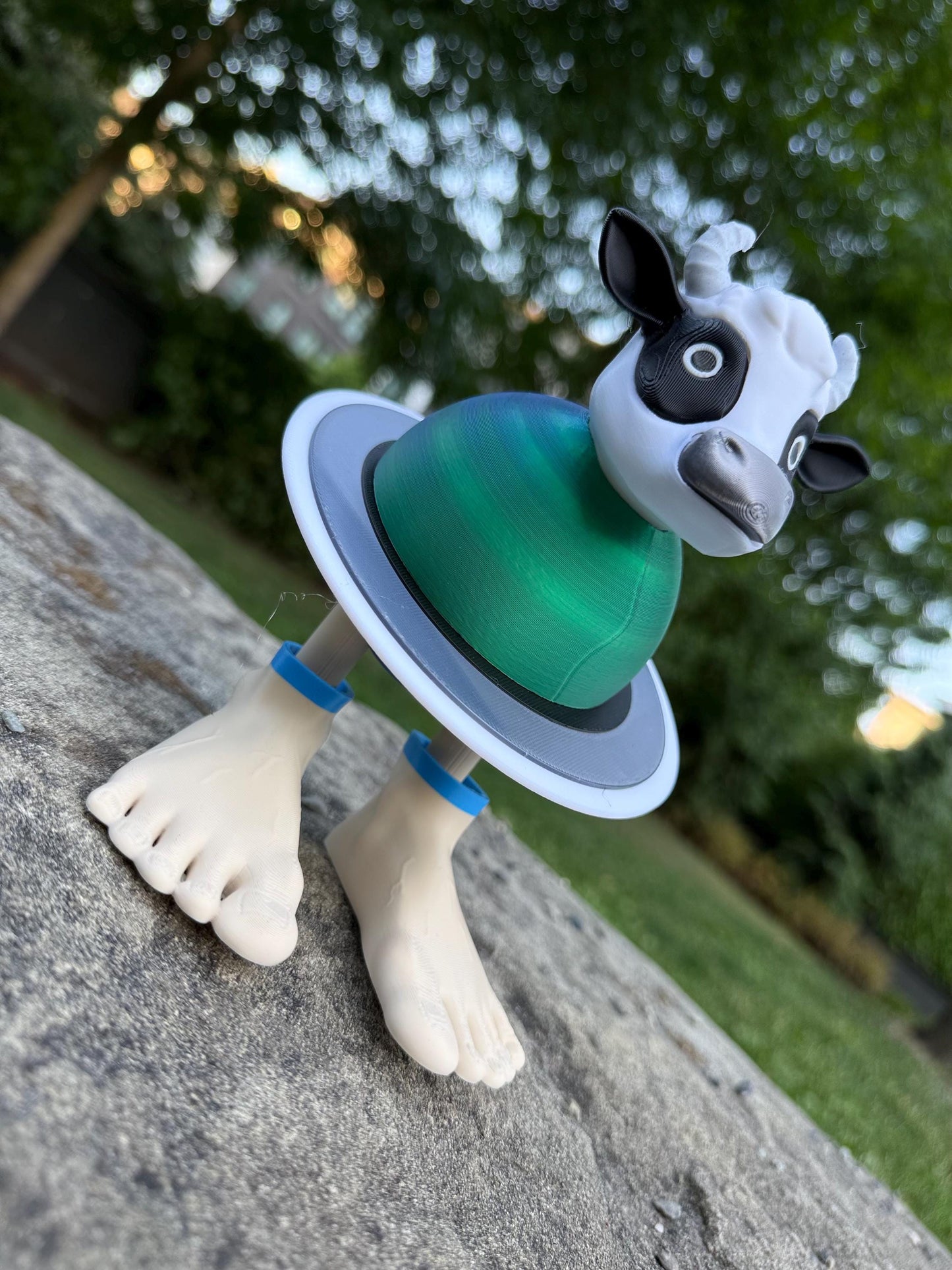 Vaca Saturno Saturnita Toy Funny gift cow Figure Viral TikTok Trend Collectible Desktop Gift for Meme Lovers Gen Z gift Italian Brainrot