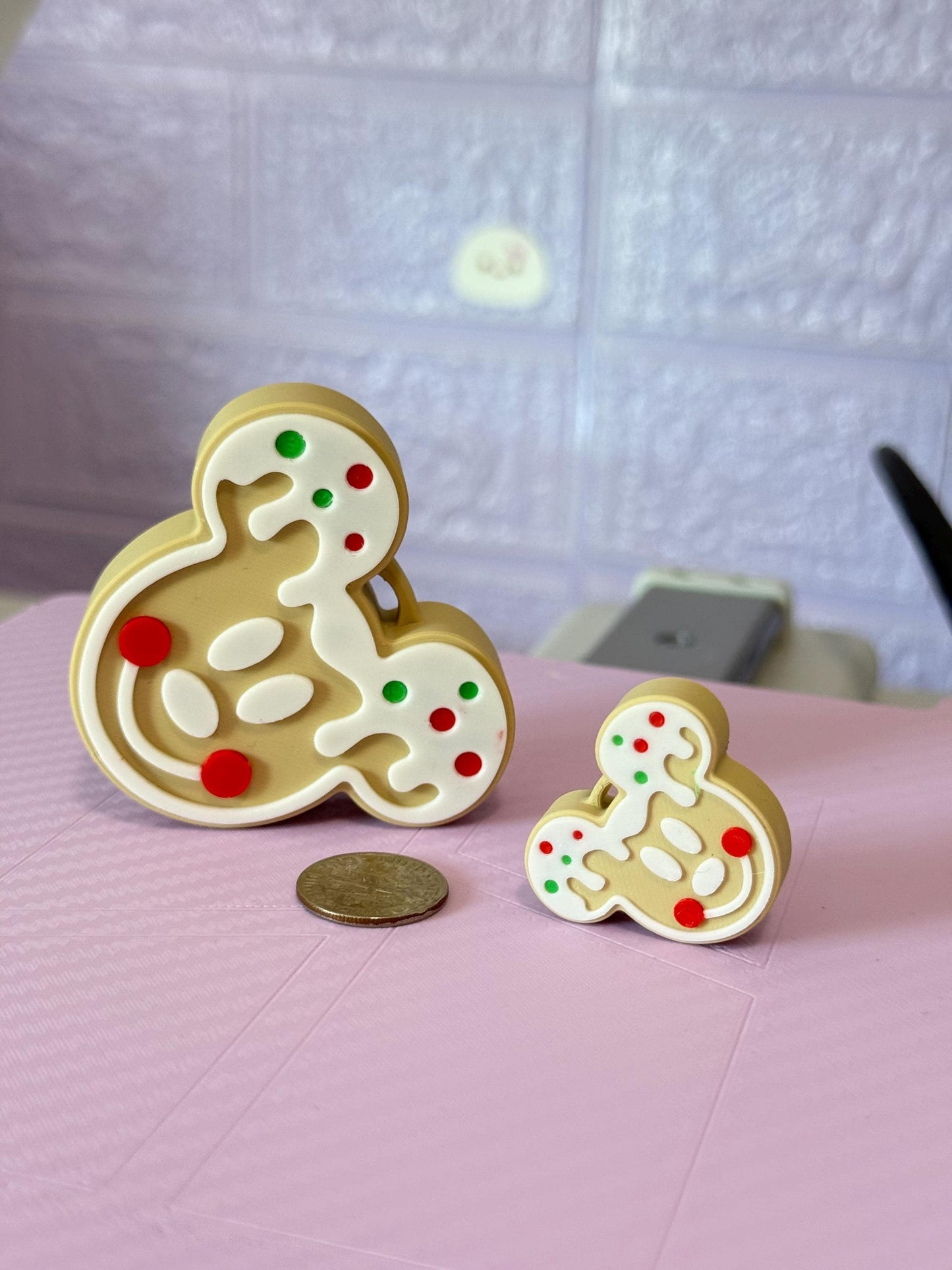Gingerbread Mouse Christmas Fridge Magnets: Holiday Kitchen Decor