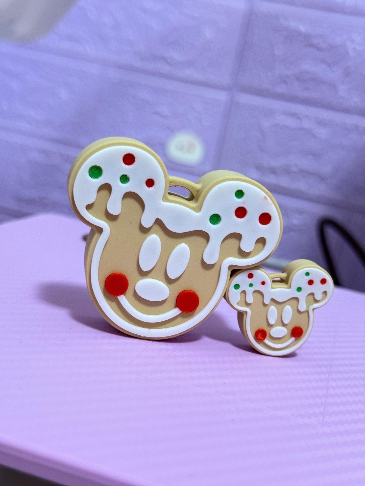Gingerbread Mouse Christmas Fridge Magnets: Holiday Kitchen Decor