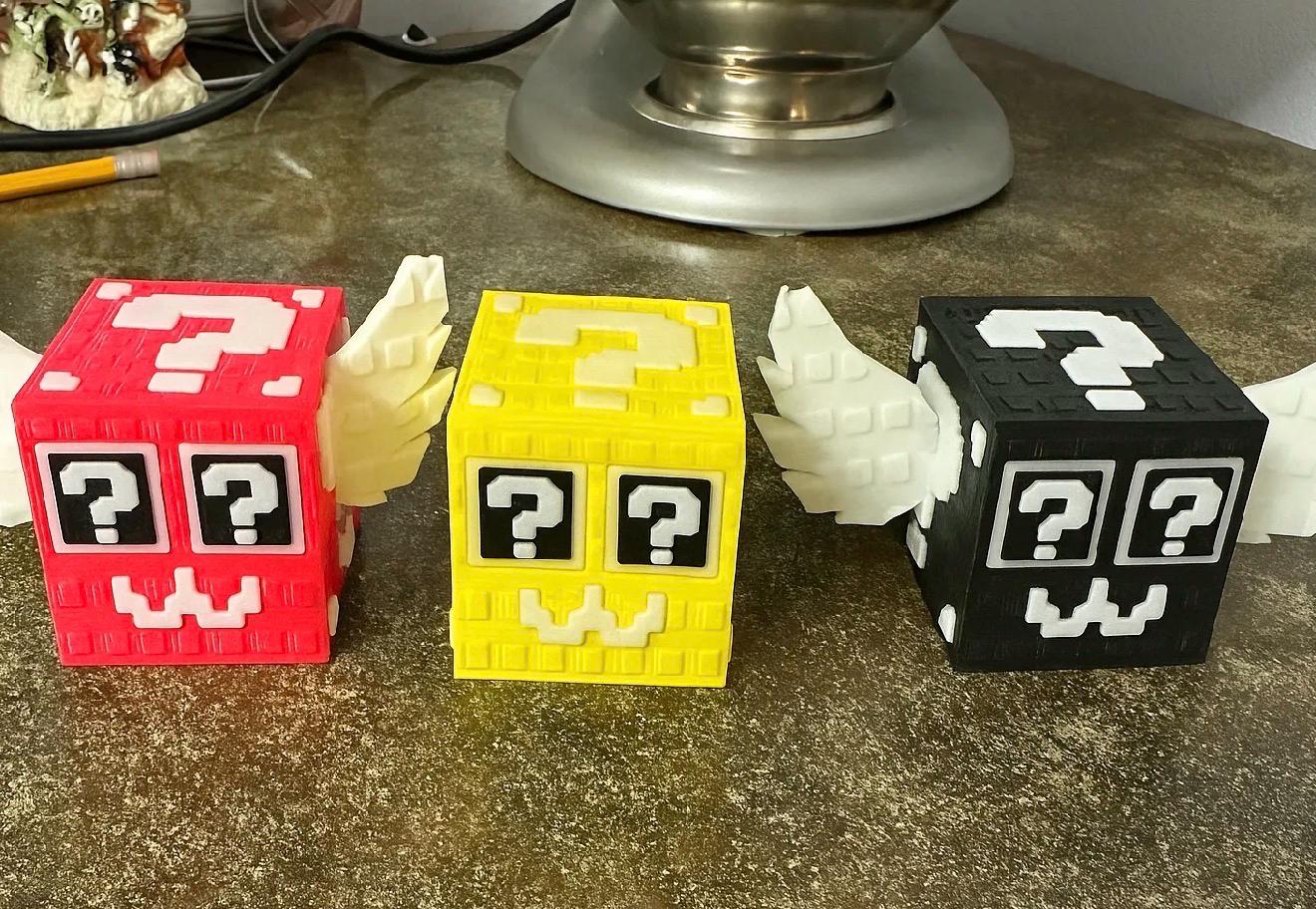 Lucky Block Brainrot Figure Winged Mystery Block Toy 3D Printed Meme Collectible Cute Gamer Desk Buddy Red Yellow Black Options